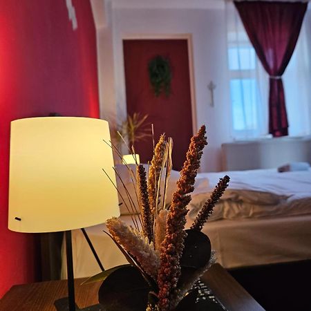 Apartment Zarnesti City Centre Vmp Free Parking Ngoại thất bức ảnh