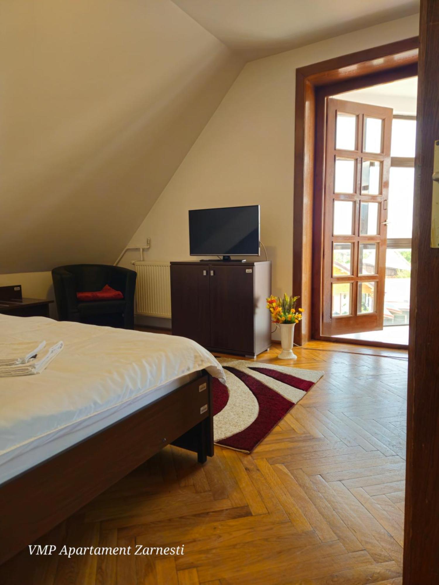 Apartment Zarnesti City Centre Vmp Free Parking Phòng bức ảnh