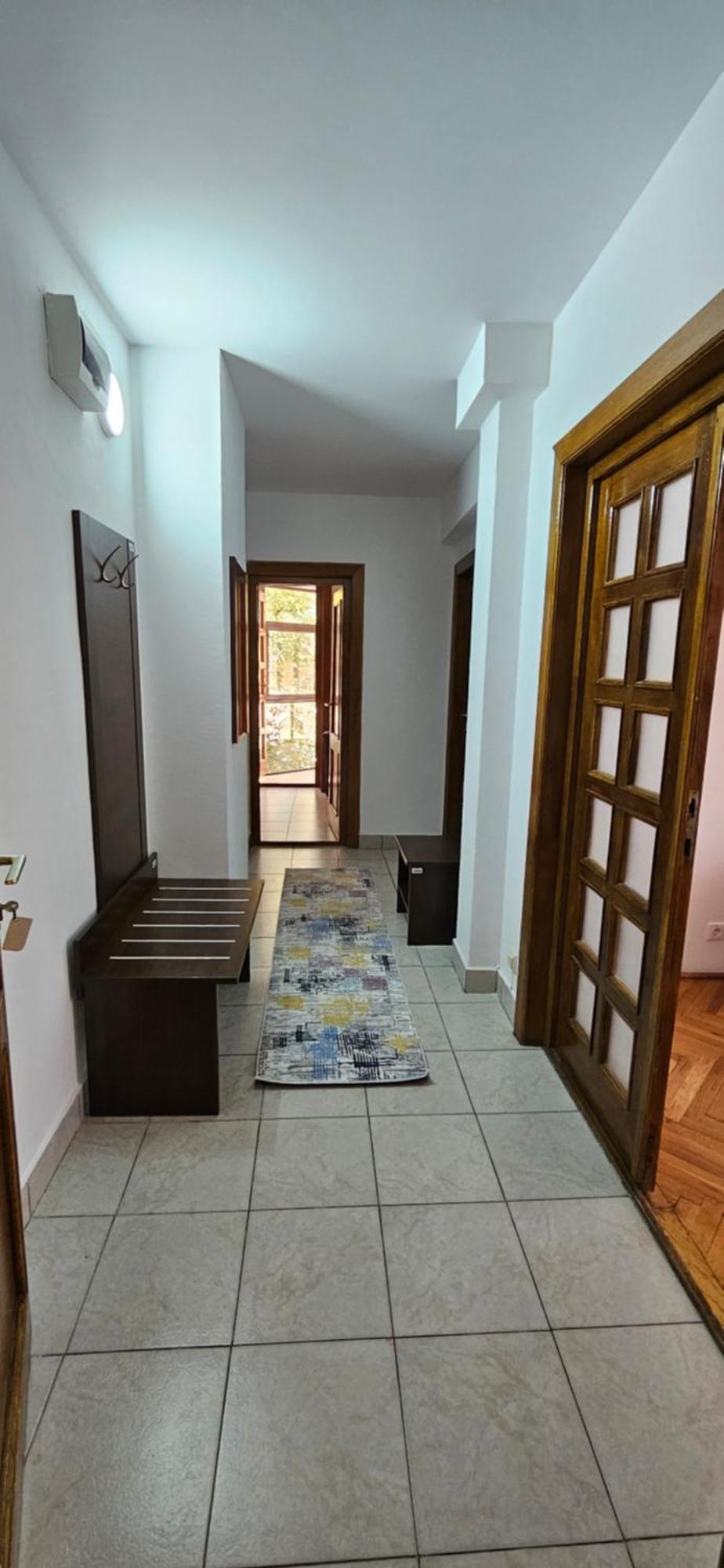 Apartment Zarnesti City Centre Vmp Free Parking Ngoại thất bức ảnh