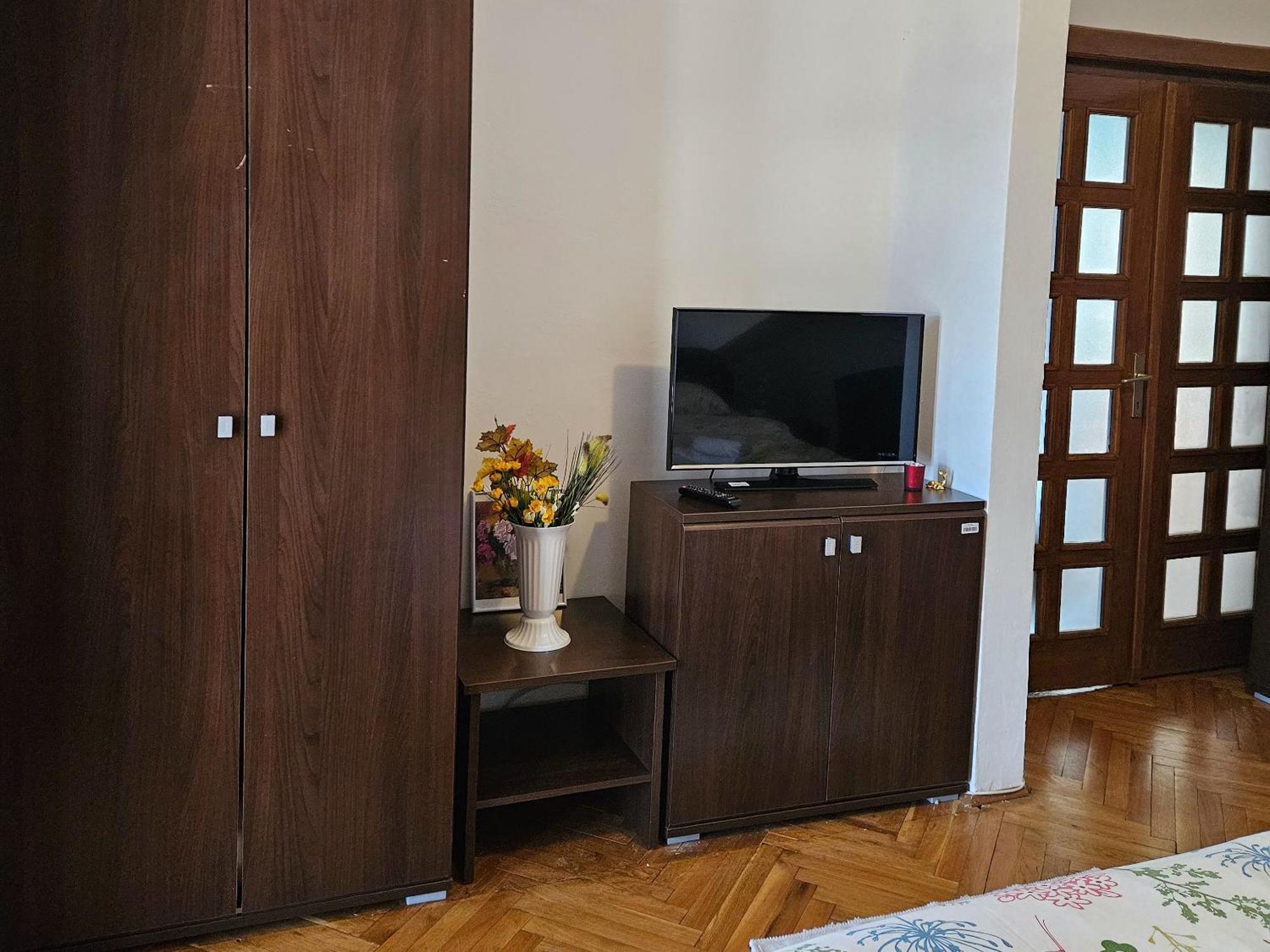 Apartment Zarnesti City Centre Vmp Free Parking Phòng bức ảnh